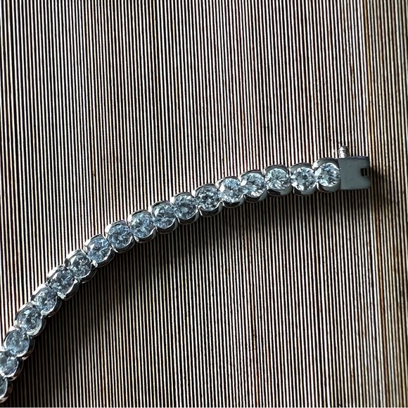 Round Diamond Zirconia Tennis Bracelet 925 Sterling Silver Rhodium - Picture 3 of 7